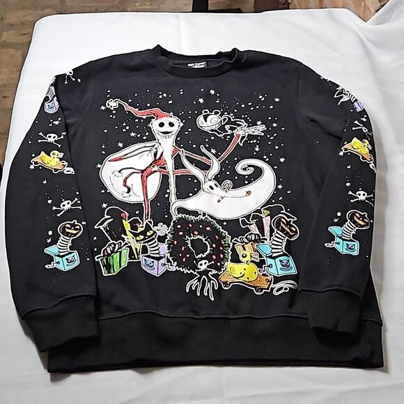 Hot Topic Disney's Nightmare Before Christmas Sweatshirt size Small - Picture 12 of 12